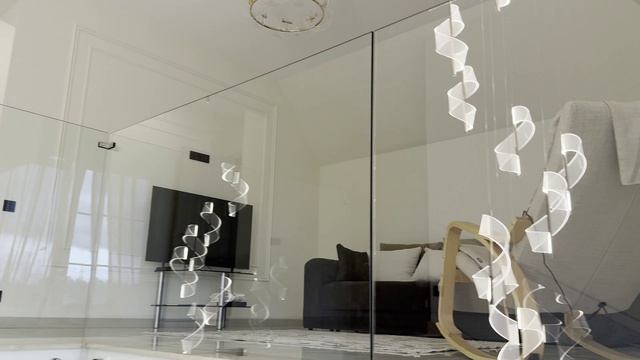 Цельностеклянное ограждение на лестнице когда безопасность не спорит с дизайном смотреть онлайн