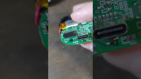 Baseus encok w04 не заряжается кейс