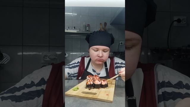 МУКБАНГ Запечённые роллы 🤤