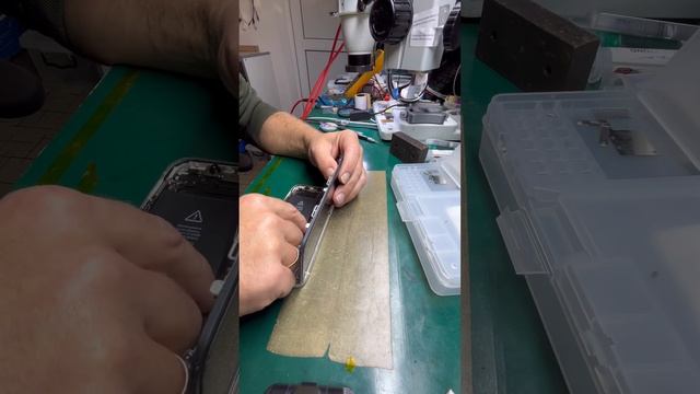 iPhone 11 Замена АКБ на iOS 18.1.1 смотреть онлайн