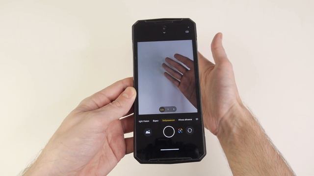 Doogee V40 Pro - захищений смартфон з мультимедійними задатк