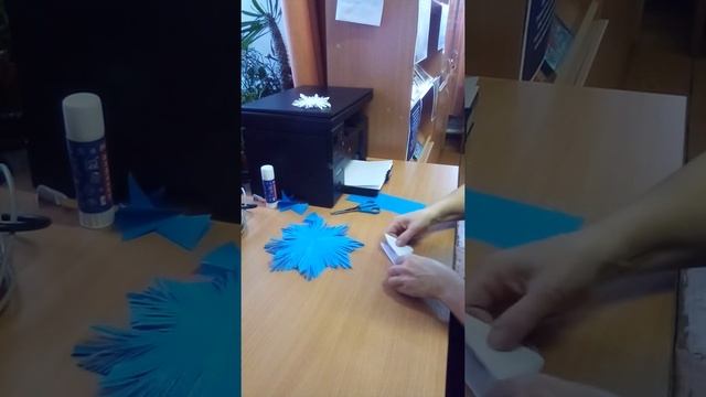 Снежинка- пушинка. Мастерим к Новому году смотреть онлайн