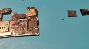 Poco x3Pro белый экран не включается.