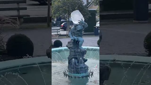 Парк на набережной , Gmunden Austria