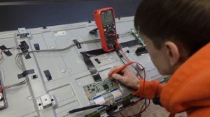 Полосы на экране (матрице) замена шлейфов Cof на 55 - 65 и 75