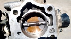 Почистил клапан холостого хода, на днях напишу в комментариях какой результат