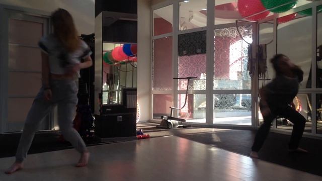 DiKriz/улыбаясь смотреть онлайн