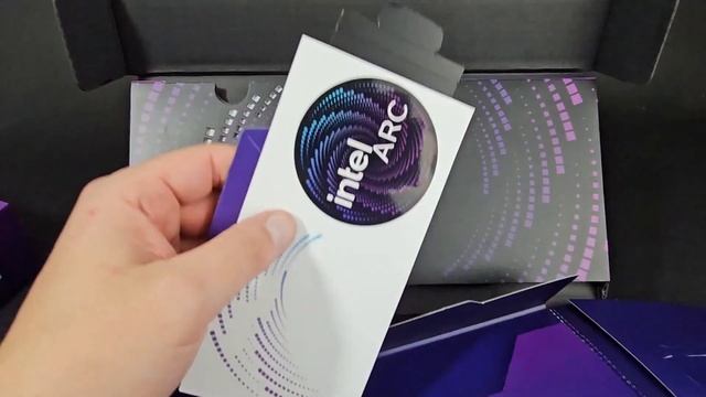 Новая видеокарта Intel ARC B580 Battlemage обзор распаковка смотреть онлайн