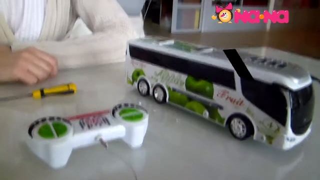 Видеообзор Автобус на радиоуправлении смотреть онлайн