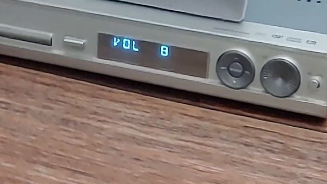 Домашний кинотеатр  5.1 Philips HTS3100 - на 500 Ватт