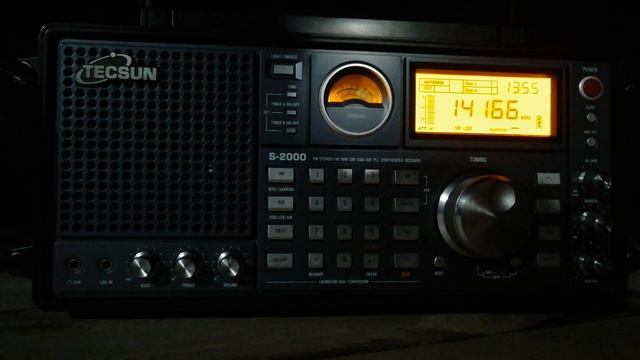 Радиолюбители на 20-ке, слушаю во дворе. 18.03.25. Tecsun S-2000 смотреть онлайн