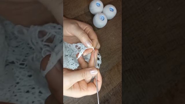 Люблю вязать салфетки иголкой, крючком... смотреть онлайн