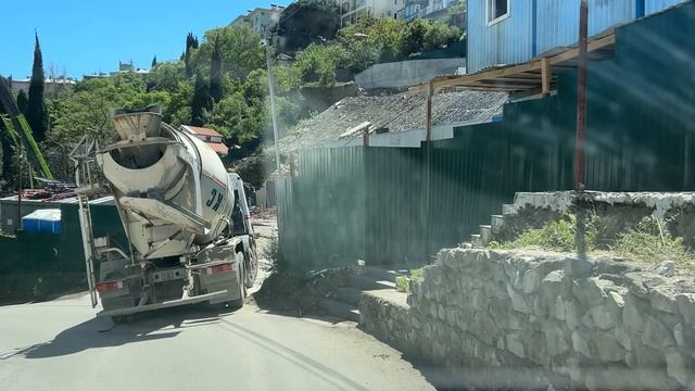 Ялта. Сосновая, Достоевского, Таврическая, Гоголя ул.,до отеля "Ореанда". 21.05.25.Крым.Crimea.Yalta смотреть онлайн