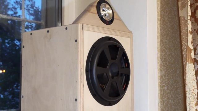 AIWA NSX-D9 с колонкой в 140ватт. смотреть онлайн