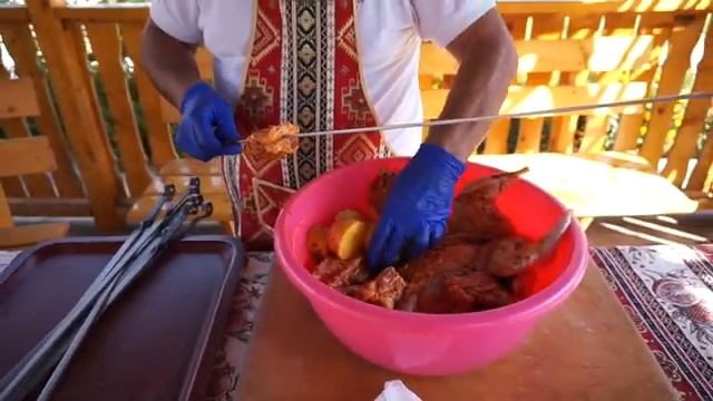 Супер сочный шашлык из кролика в тонире.Рецепт от Жоржа смотреть онлайн