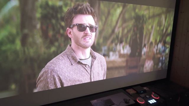 Vidda C2 Ultra на экране Digis dsvfs-16906l . 135" или 3 метра в ширину. смотреть онлайн