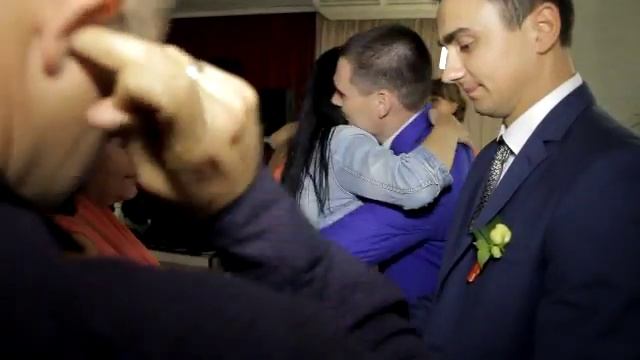 Приколы на свадьбах. Ухо