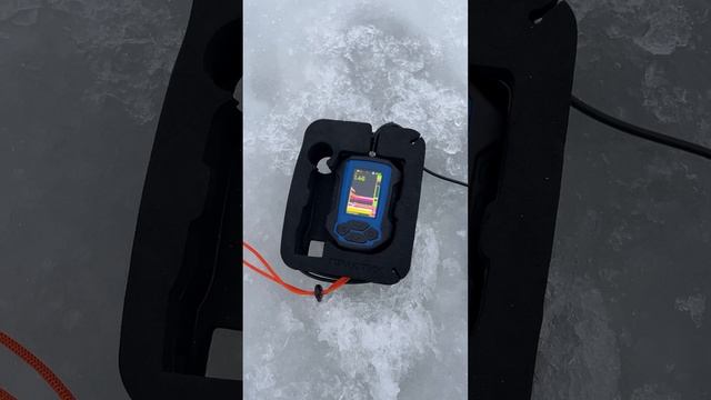 Куча рыбы в лунке. Окунь на чертика. Февраль 2025. Эхолот практик 8. Рыбалка на льду. смотреть онлайн