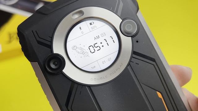 Очуметь какой смартфон с двумя экранами. Смотрим? смотреть онлайн