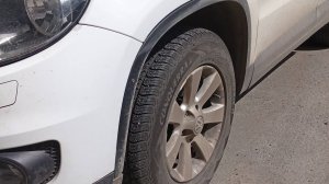 Замена задних тормозных дисков и колодок  VW Tiguan 2013 г.в. 1,4 л 150 л.с. передний привод