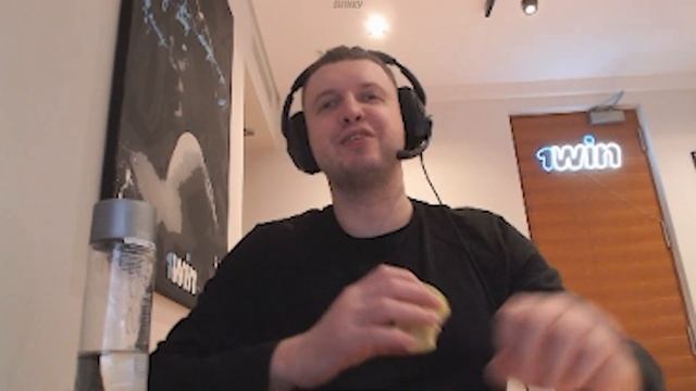 ПАПИЧ ВТОРОЙ МОНИТОР.. смотреть онлайн