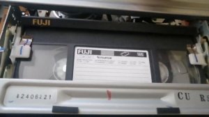 Как достать кассету из видеомагнитофона [на примере HS-