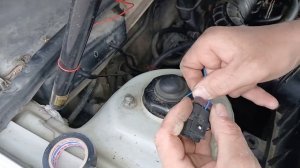 ОТОРВАЛСЯ ПРОВОД НА ГЕНЕРАТОРЕ. УСТАНОВИЛ НОВУЮ ФИШКУ