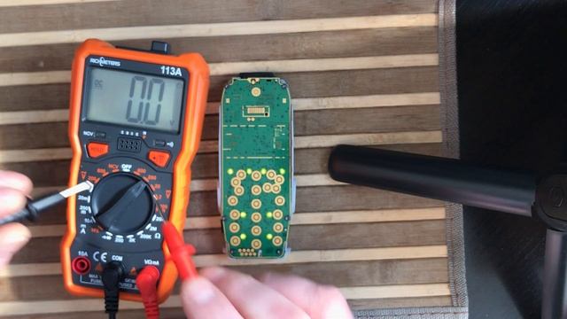 Тестируем плату телефона Нокиа 3310 смотреть онлайн