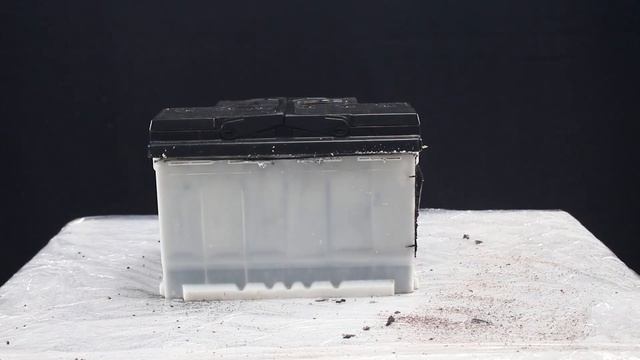 Пиляємо акумулятори MOLL EFB (ОЕМ) та VARTA EFB+ (ОЕМ) смотреть онлайн