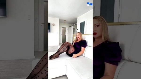 Anna : Timeless Fashion Icon Nylon and high heels fashion instagram model.mp4
