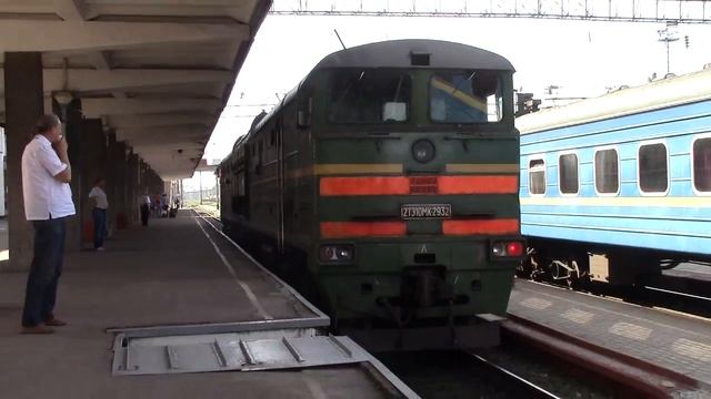 Витебский 2ТЭ10МК-2932 на ст. Коростень смотреть онлайн