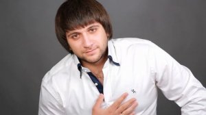 Эльбрус Джанмирзоев: Любит не Любит