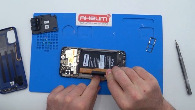 Замена аккумулятора на Xiaomi Poco M3 смотреть онлайн