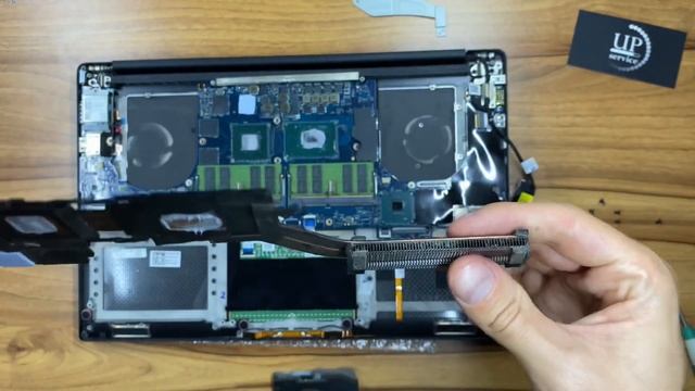 Чистка ноутбука Dell Precision 5530, разборка, замена термопас? смотреть онлайн