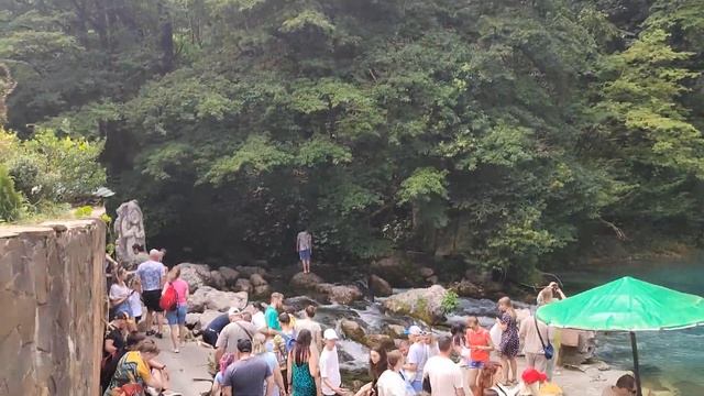 Голубое озеро в Абхазии