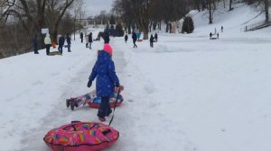 Дубровицы, катания на ватрушках. Январь 2023 года.