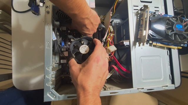 компьютер за 3 тысячи, мутим на машину.                #дешовы?