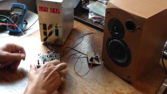 Радиоприемник FM диапазона на микросхеме RDA5807FP смотреть онлайн