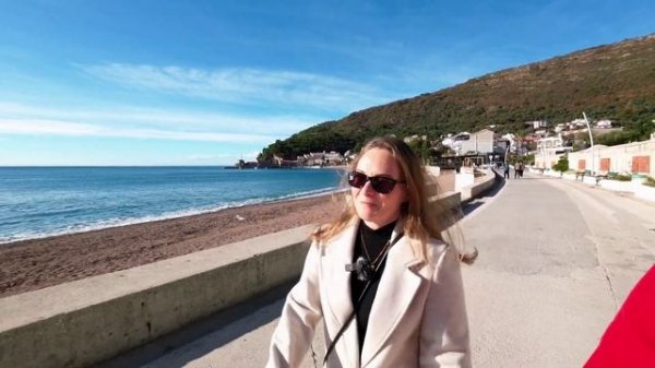 Черногория . Петровац в декабре. Montenegro