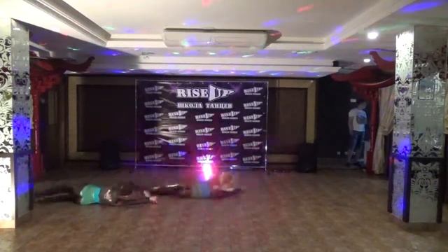 Отчетный концерт Rise Up - Дует Маша и Оксана