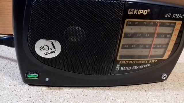 Заряжаю смартфон от радиоприёмника KIPO KB - 308AC. Новая фу?
