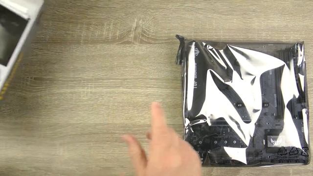 Розпаковка Asus TUF Gaming B450M-Plus II смотреть онлайн