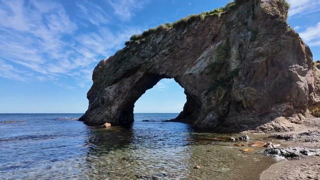 Сахалин.  Мыс Великан