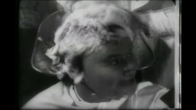 Человек с киноаппаратом Man with a movie camera Vertov смотреть онлайн