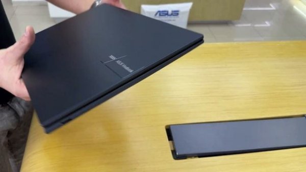 Ноутбук ASUS VIVOBOOK 17 X1704 синий в магазине ASUS STORE