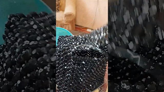 Сумочка из бусин на фермуаре.#саквояж #fup #handmade #clasp  #сумкаизбусин #ручнаяработа #фермуар