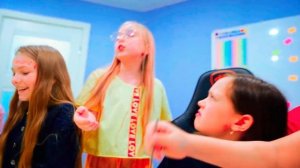 Челлендж Еда по Алфавиту! Веселый Челледж с Друзьями! Мы Семья - Лучшее!