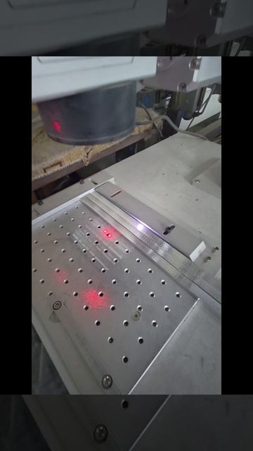 Волоконный лазерный маркиратор для алюминиевых полос стеклопакетов LQ-GX30