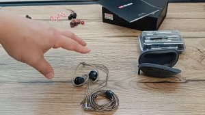 Обзор проводных внутриканальных наушников FiiO FH3. Идеа?