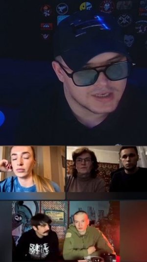 Шапками бы закидали